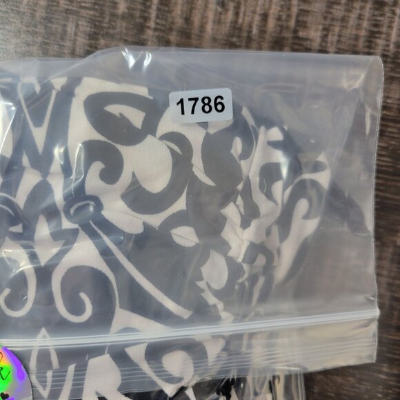 Cato Woman Plus 18W Black White Sheath Dress Ruched Stretch Sleeveless Cocktail - Picture 11 of 11